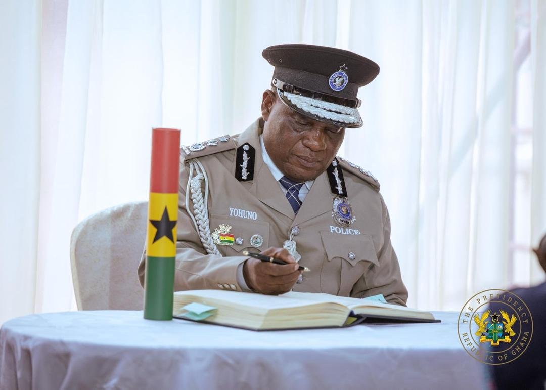 Photos from the swearing-in of the new IGP, COP Yohuno