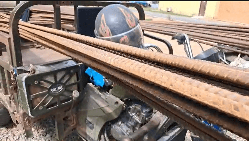 2 arrested, another on the run for stealing Agenda 111 iron rods