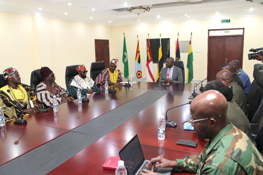 Defence Minister welcomes Northern chiefs in Central Region, praises their support