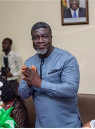 Former NPP Communications Director endorses Adutwum, urges issue-based campaigning