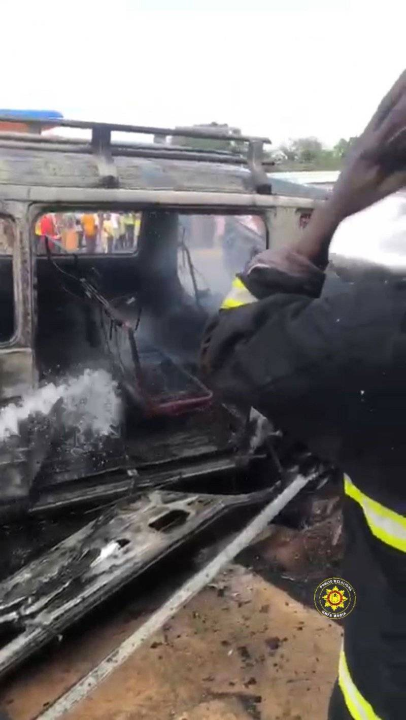 Minibus destroyed by fire on Sawla-Wa Highway