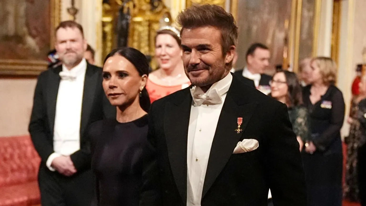 Beckham scores a winner with the royal circle